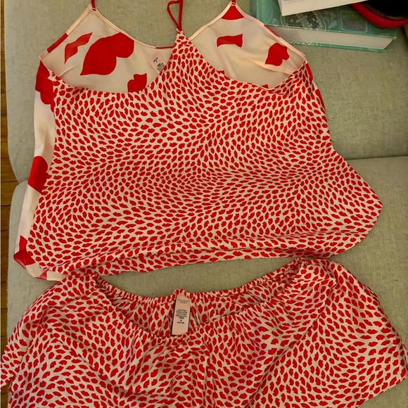 Adorable VS Satiny Two Piece Set - Medium - Picture 2 of 4